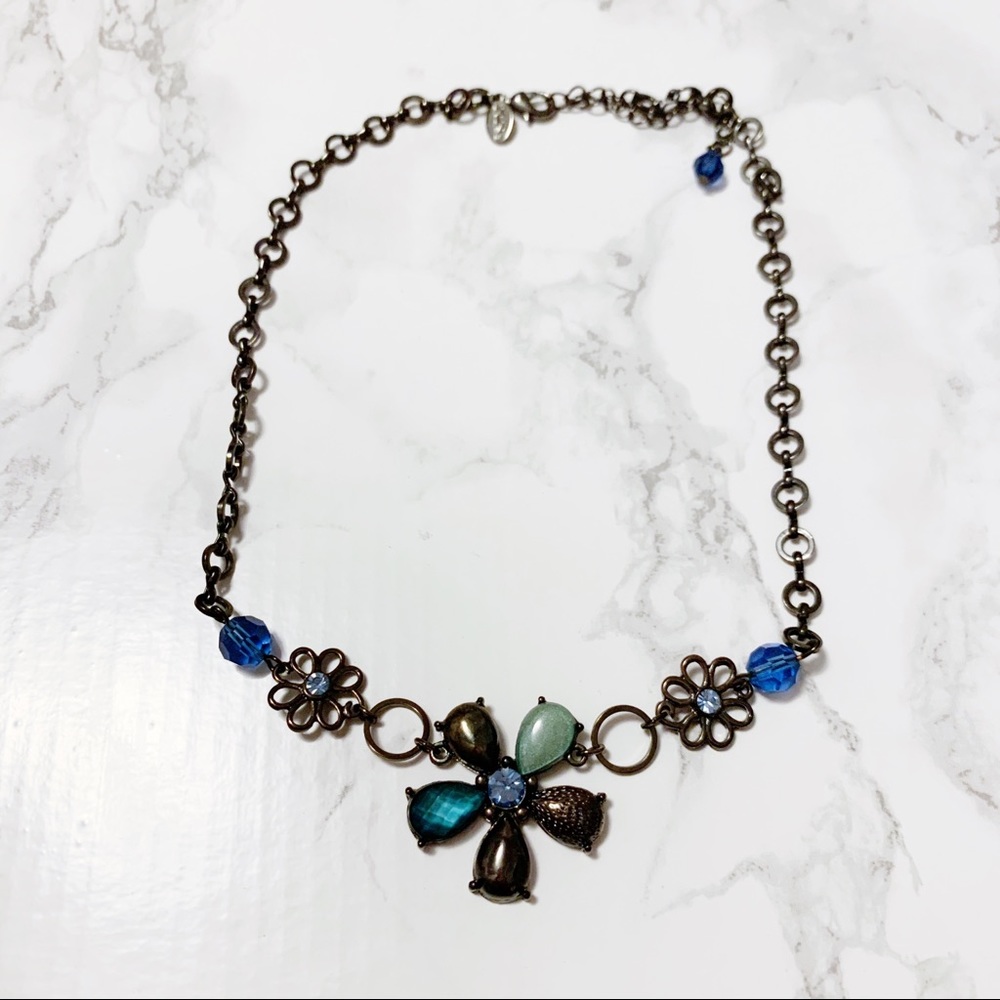 Floral choker necklace